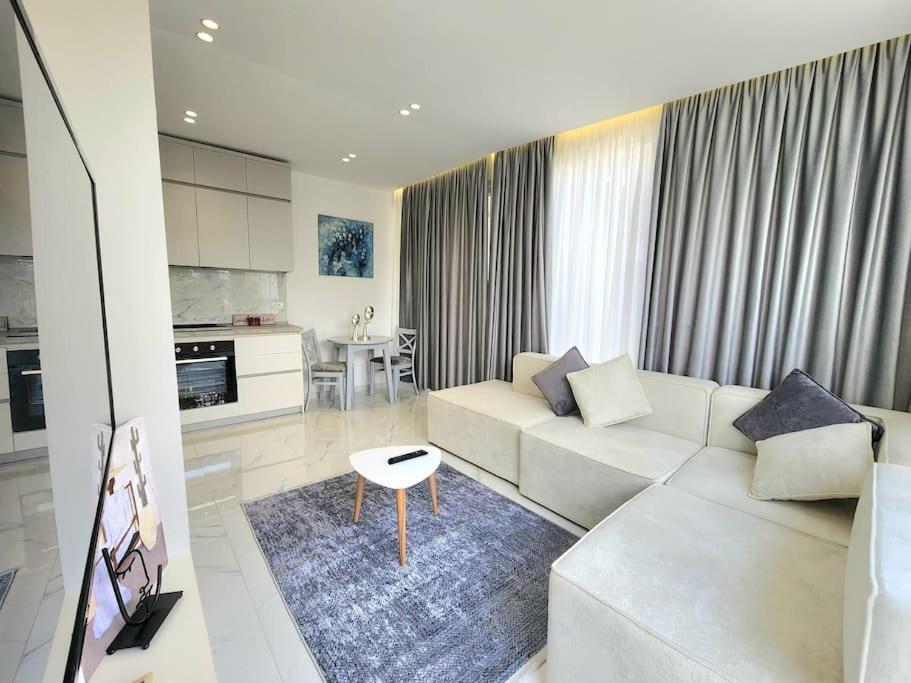 Penthouse With A City View Τίρανα Εξωτερικό φωτογραφία